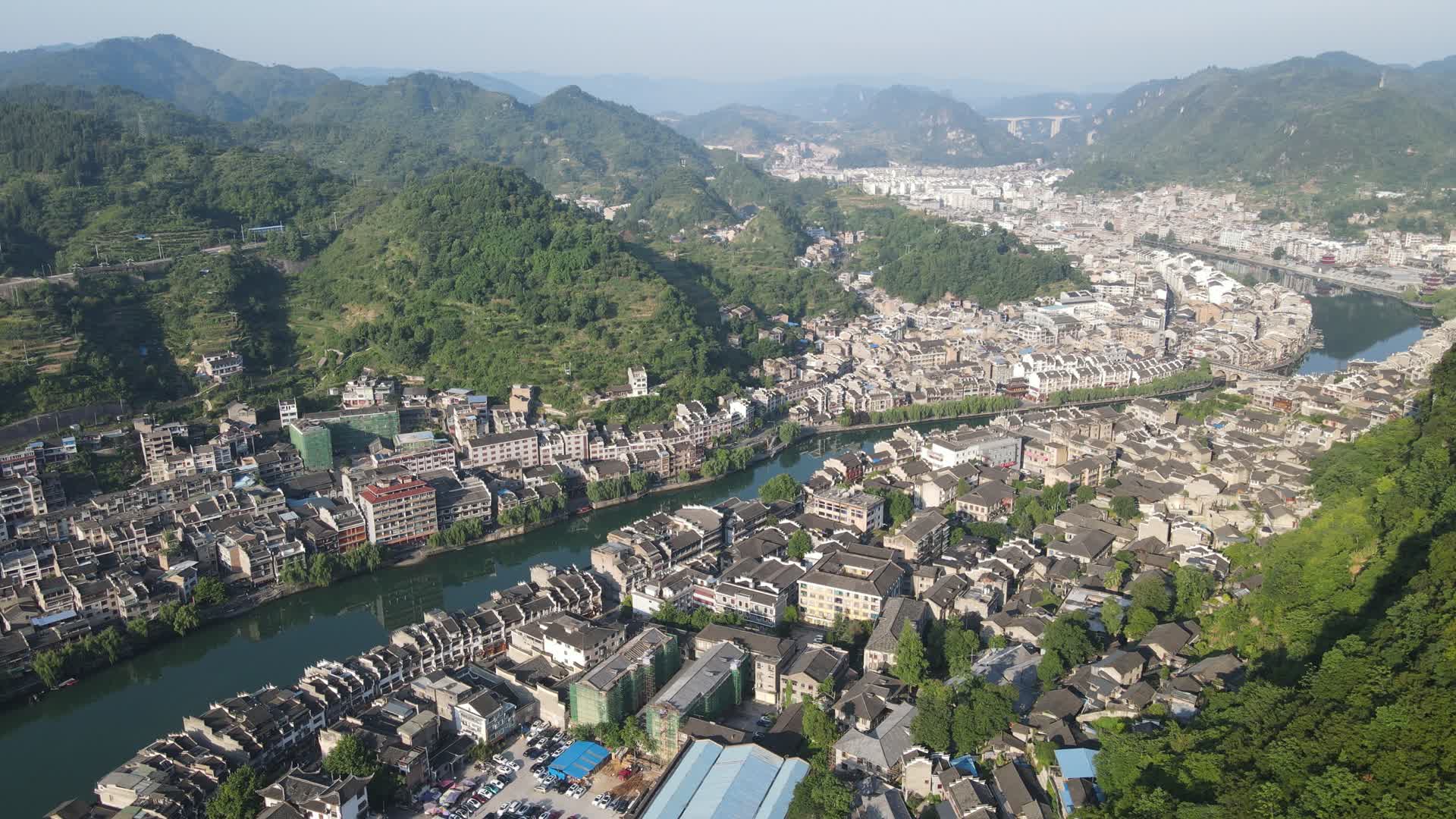 贵州镇远古镇舞阳河5A景区航拍视频的预览图