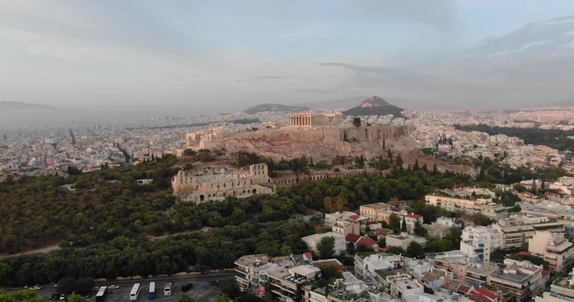 航拍希腊雅典卫城夕阳视频的预览图