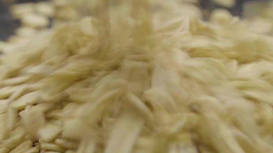 燕麦片产品特写实拍视频的预览图