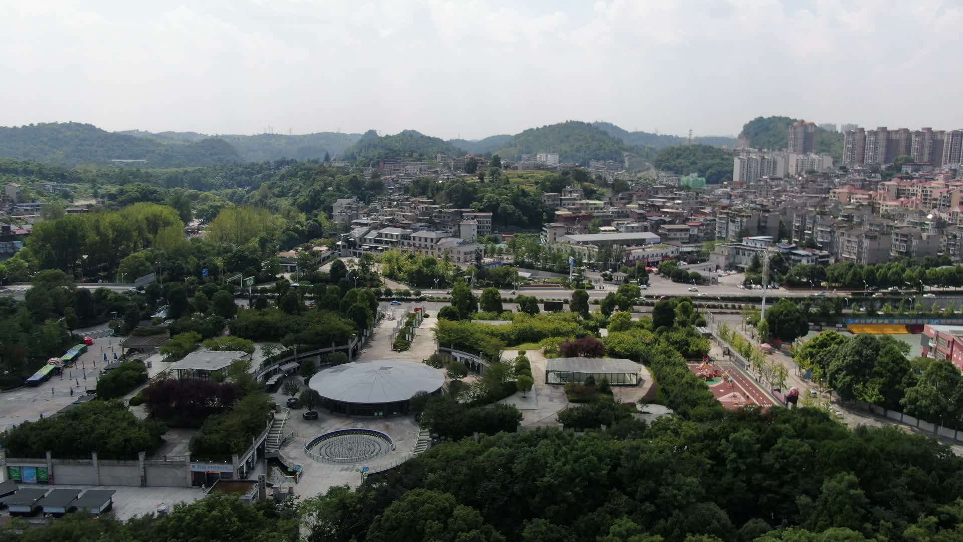 贵州贵阳花溪区城市建设航拍视频的预览图