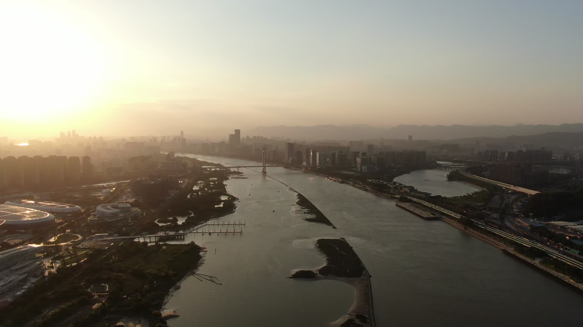 福建福州魁浦大桥交通航拍视频的预览图