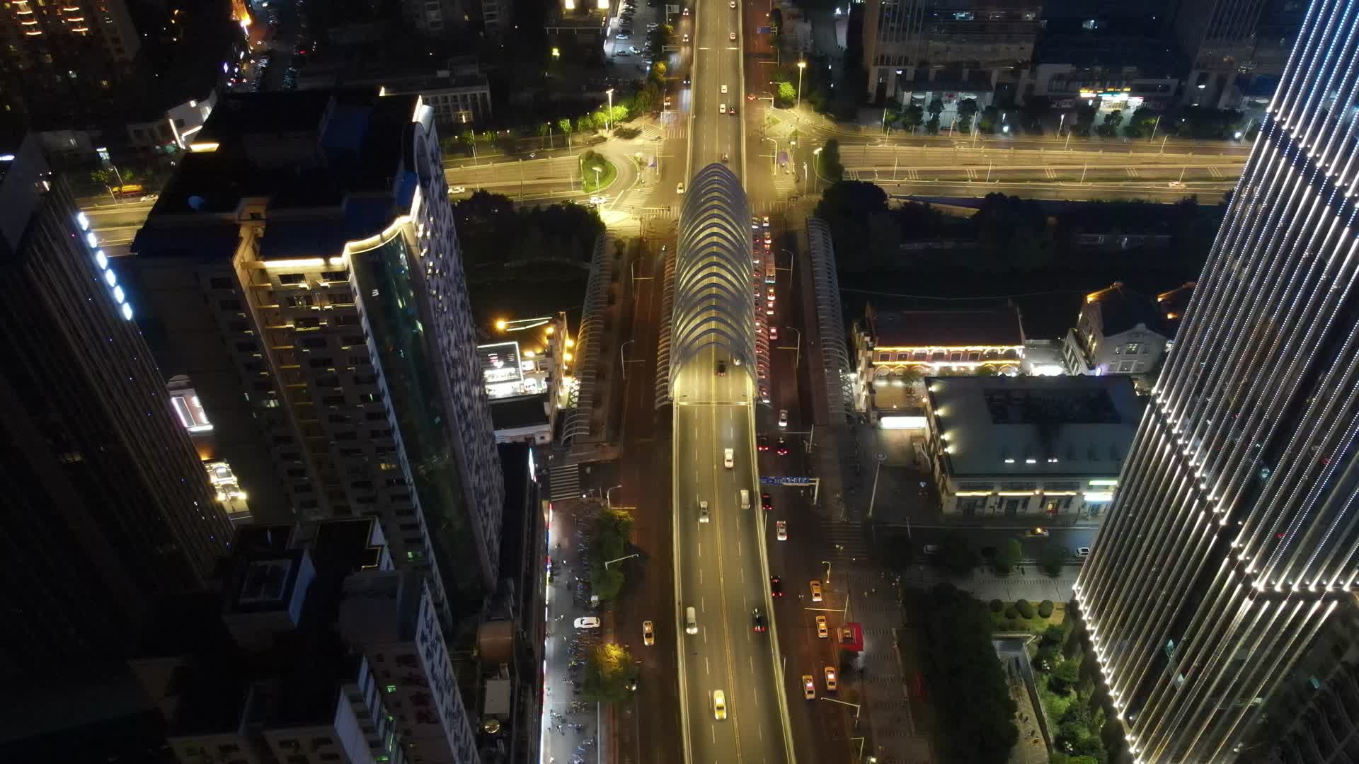 武汉城市夜景交通航拍视频的预览图