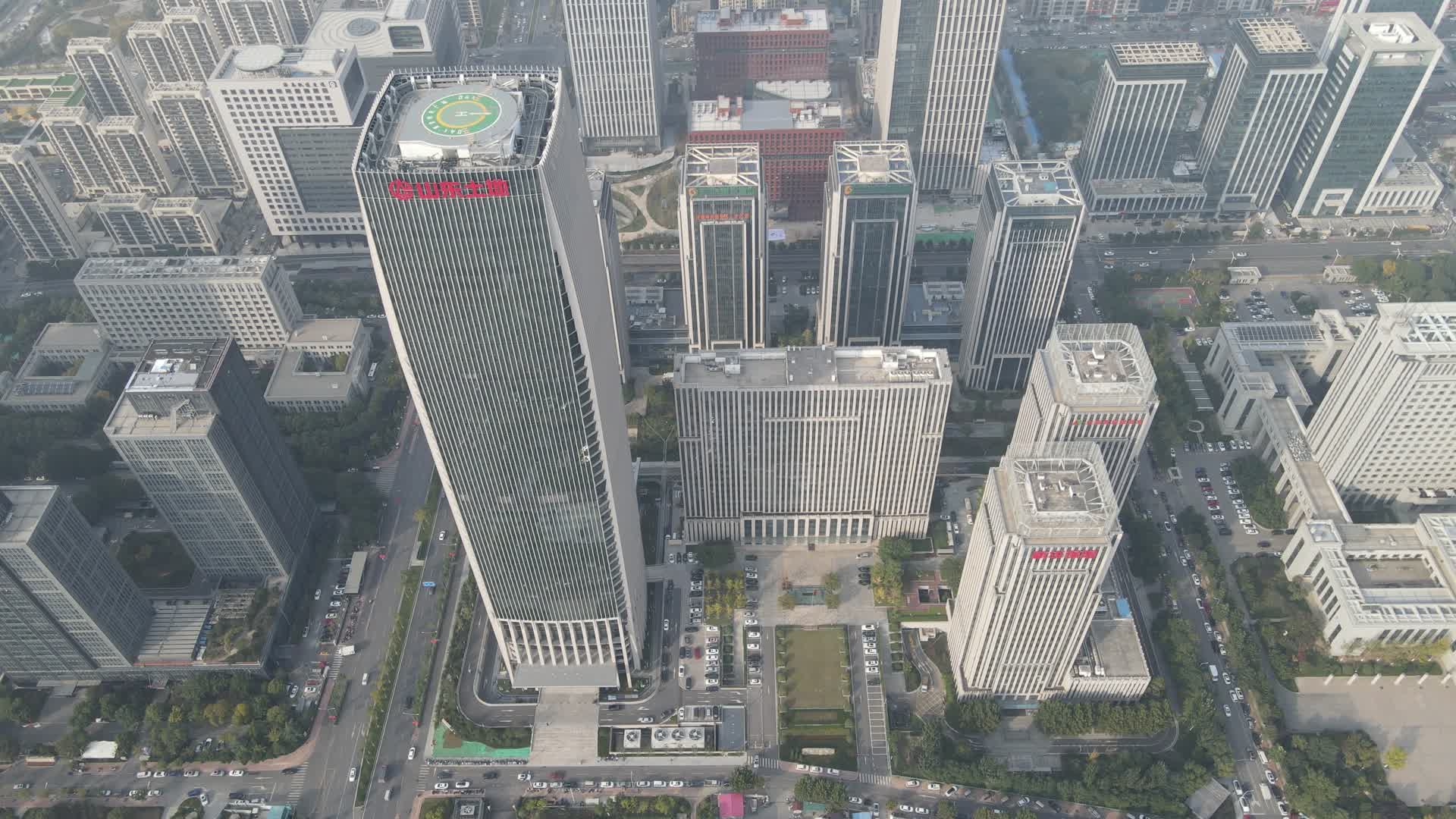 航拍山东济南金融中心高楼建筑视频的预览图