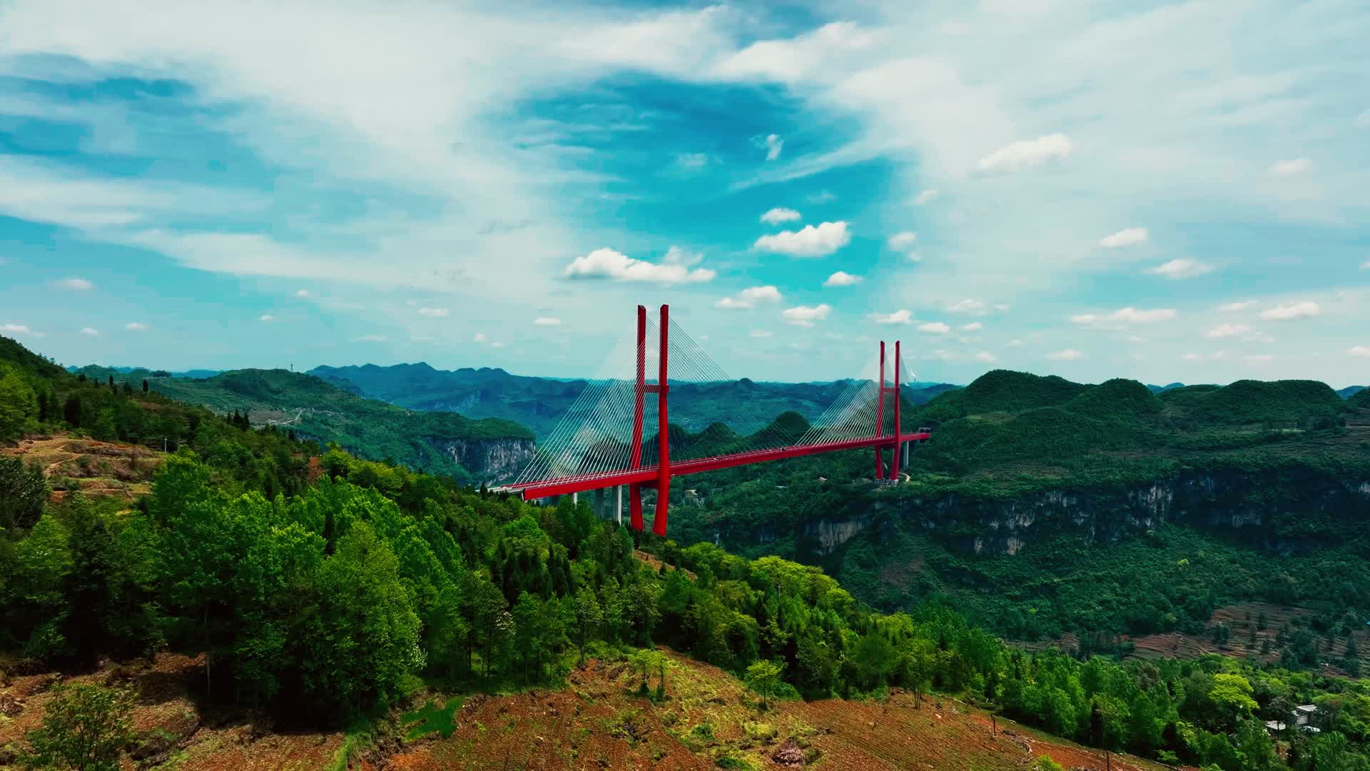 4K航拍贵黔高速鸭池河大桥视频的预览图
