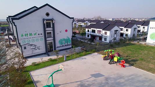 4k航拍江苏苏北新农村建设视频的预览图