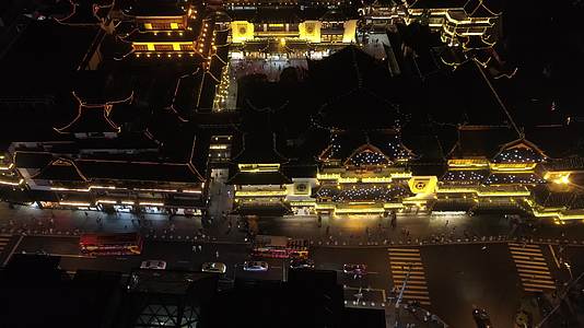 4k航拍上海豫园城隍庙视频的预览图