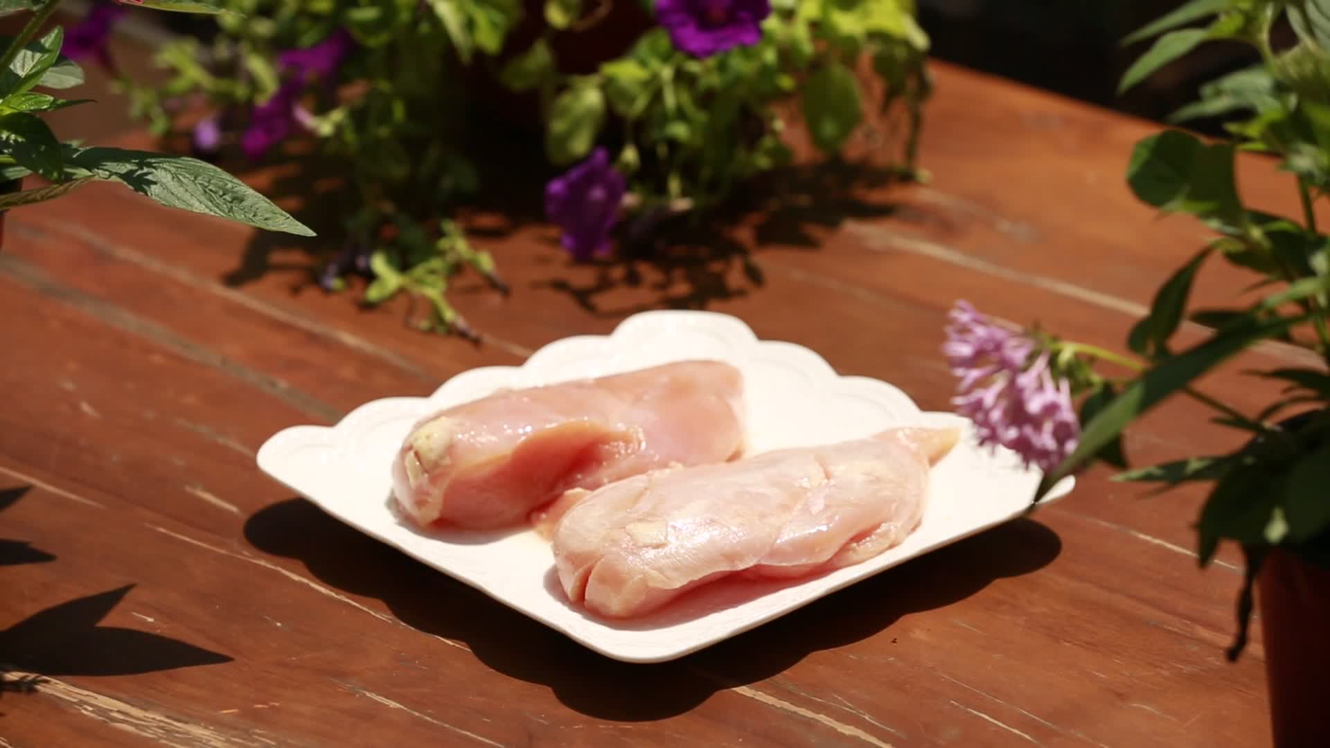 白肉健康鸡胸肉视频的预览图