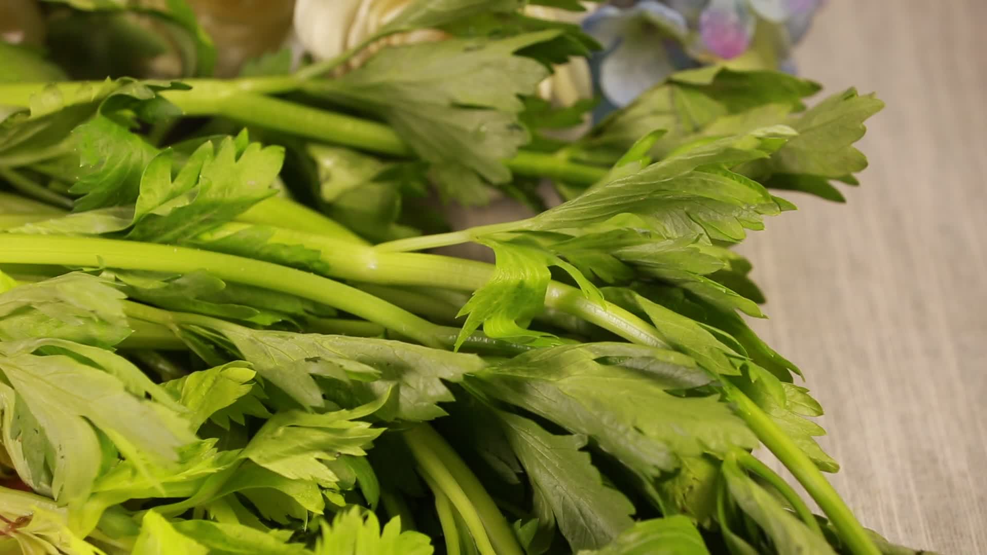 减肥瘦身清肠蔬菜芹菜视频的预览图