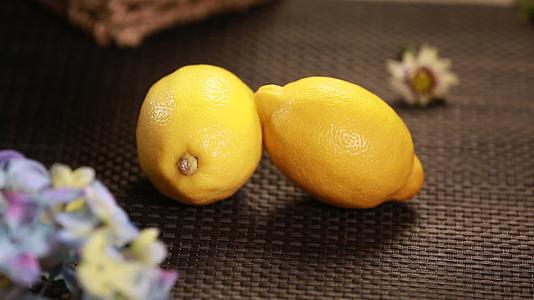 维生素C柠檬水果视频的预览图