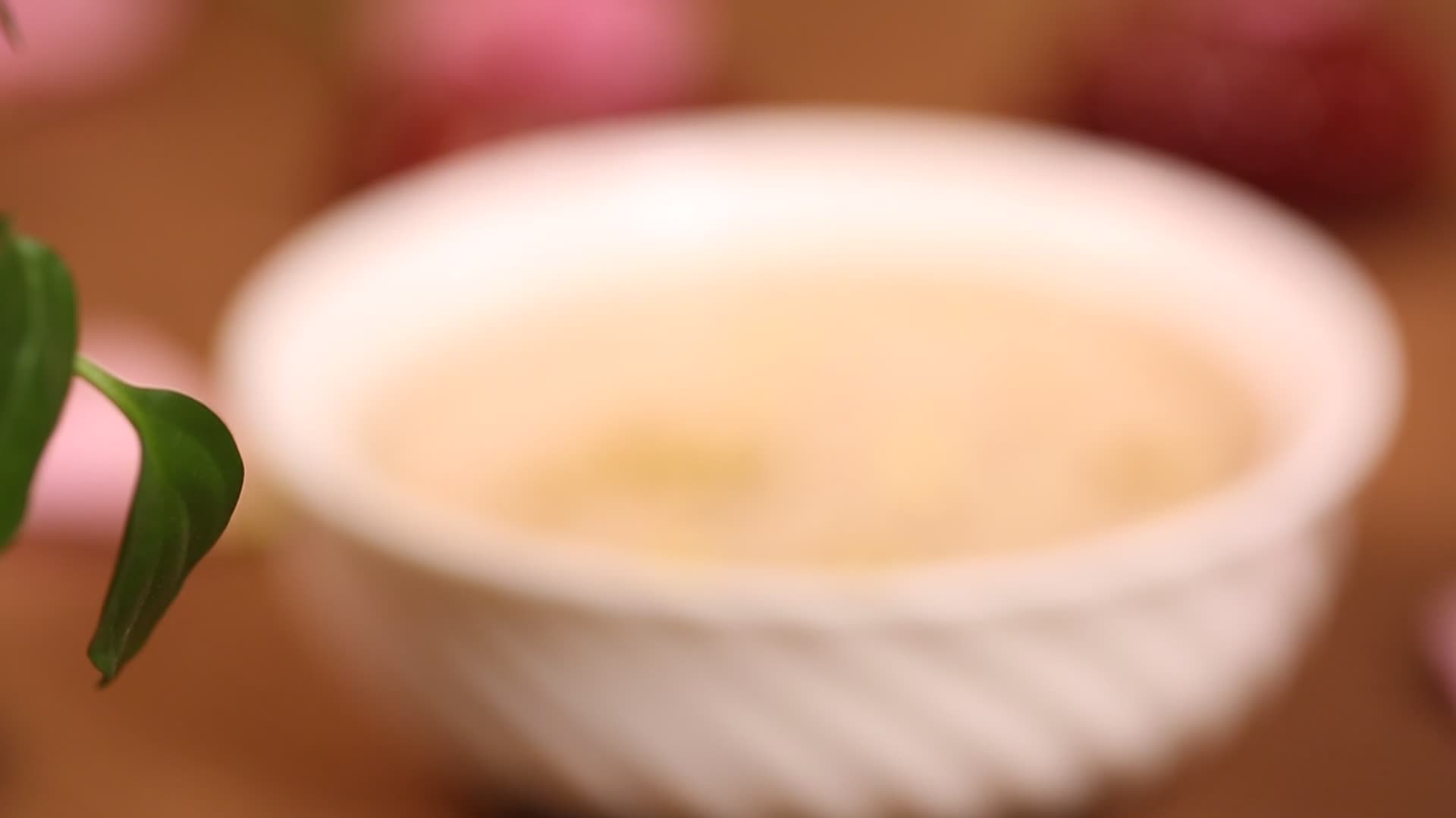 浓稠核桃酪五谷豆浆视频的预览图