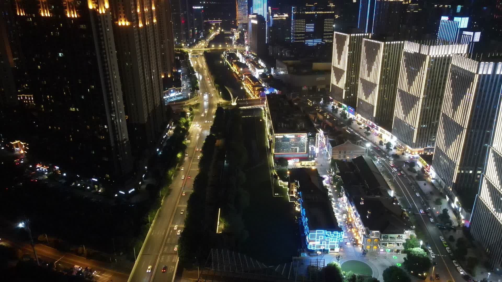 武汉楚河汉街夜景灯光航拍视频的预览图