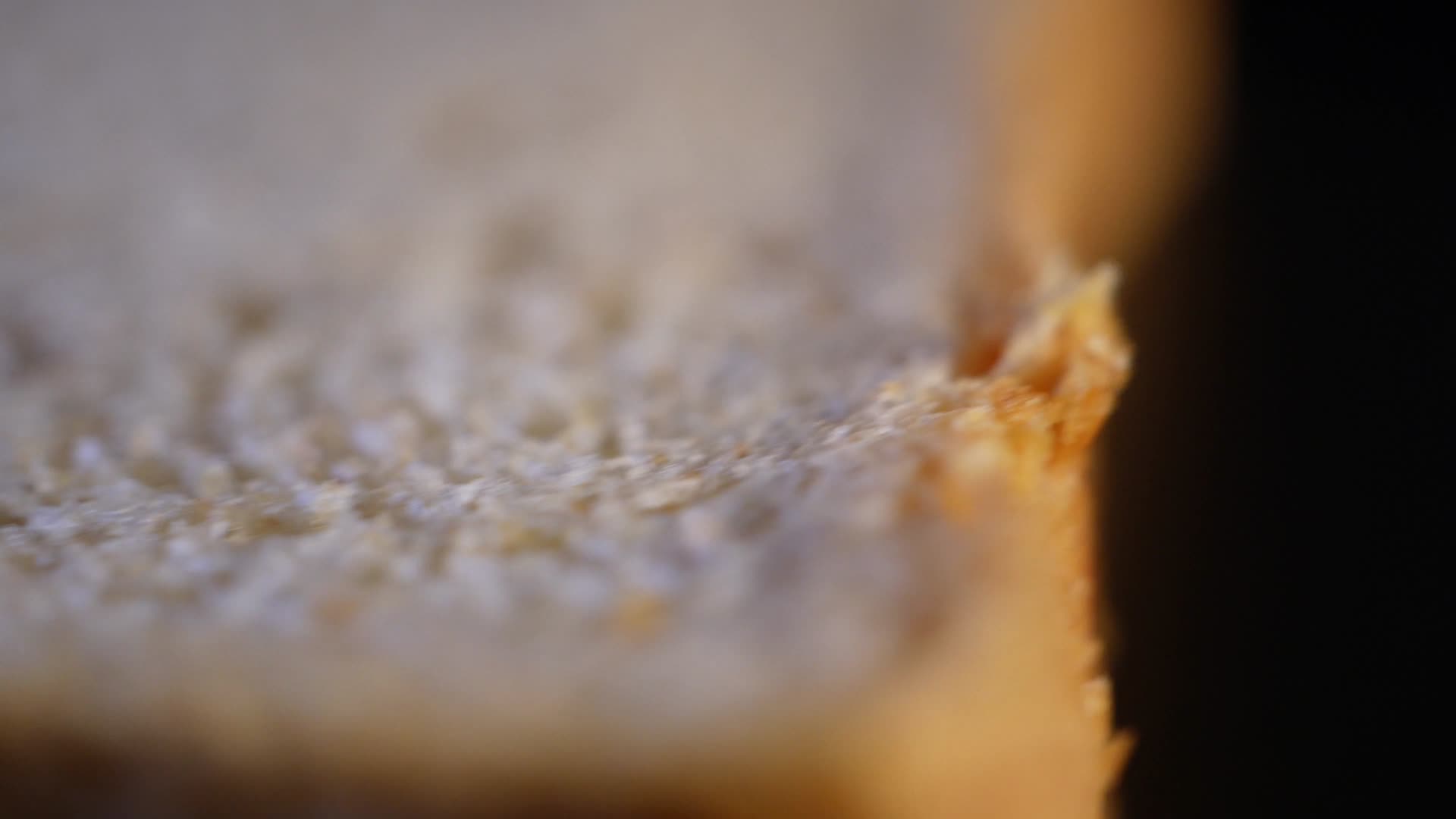 全麦吐司切片面包蜂窝视频的预览图