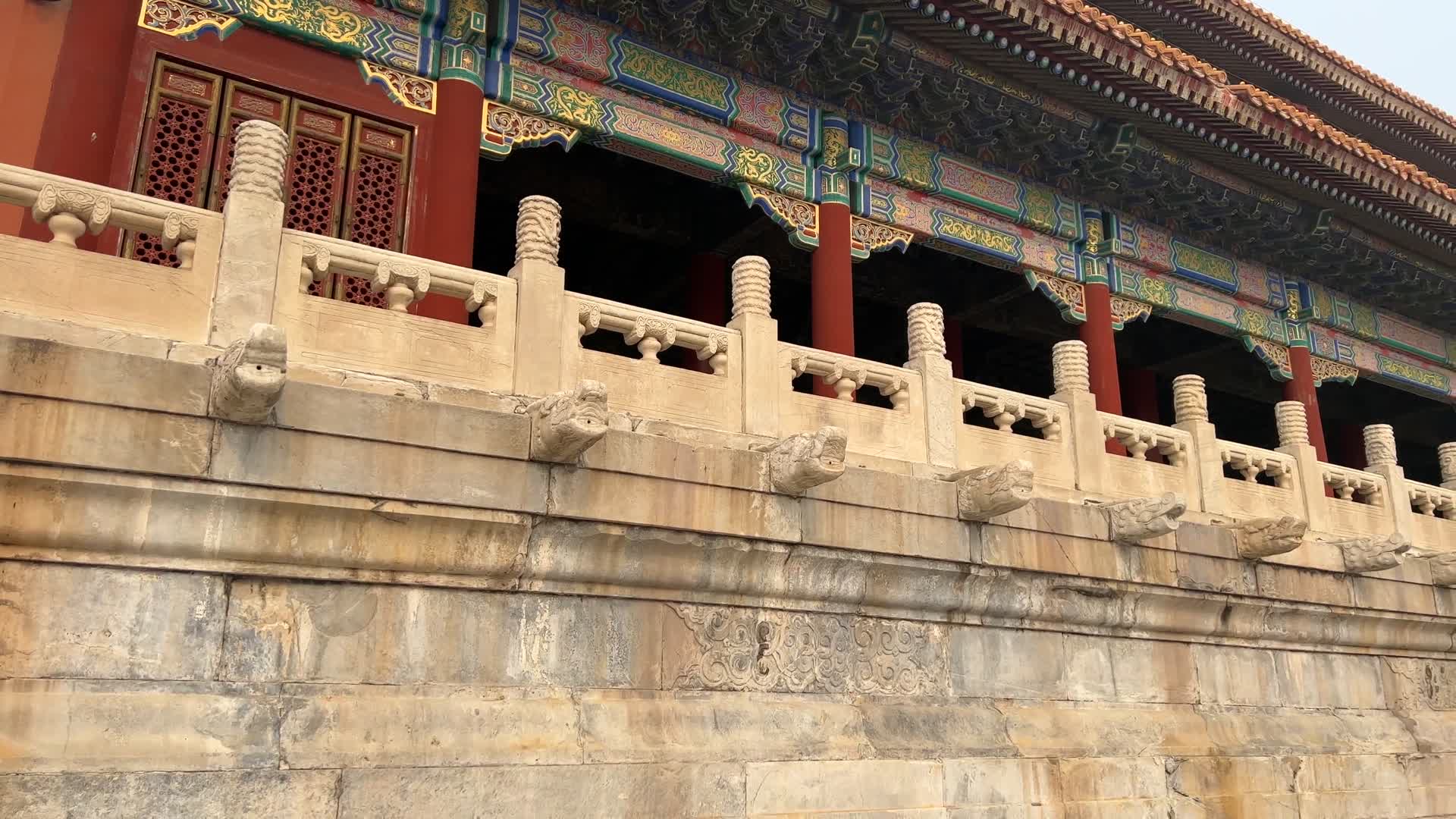 中国古代排水系统故宫排水兽石雕栏杆视频的预览图