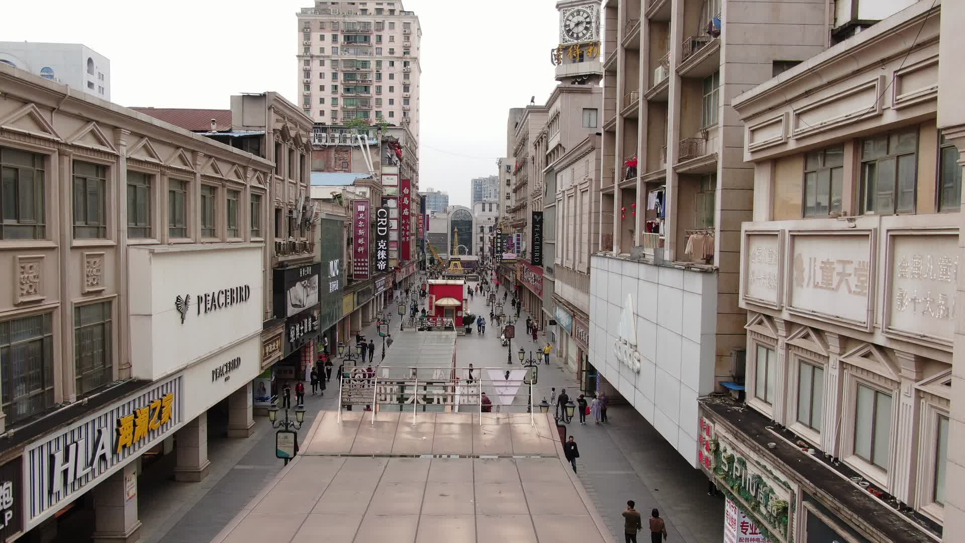 江西南昌胜利路步行街航拍视频的预览图