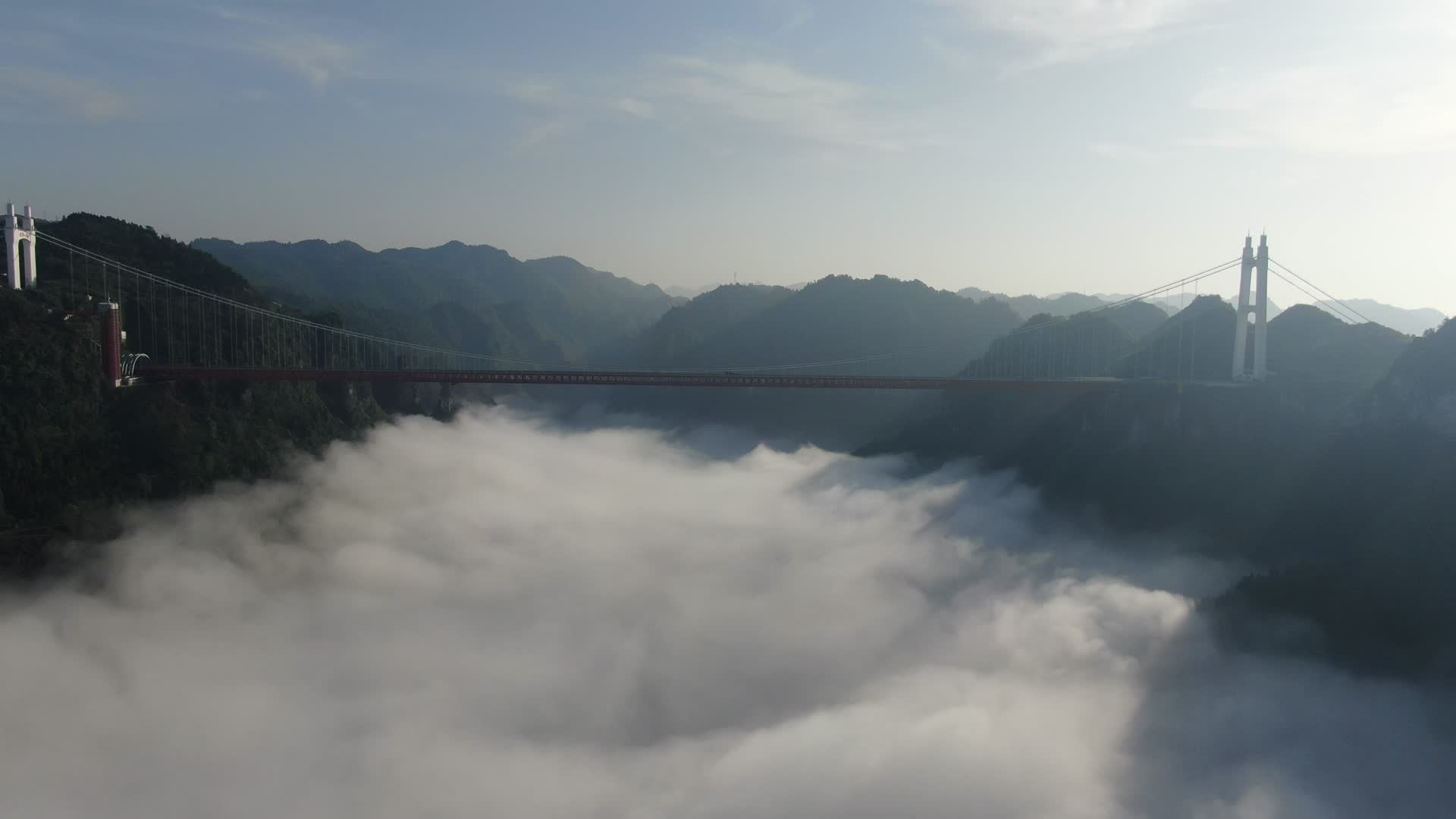 湖南湘西矮寨奇观矮寨大桥云海航拍视频的预览图