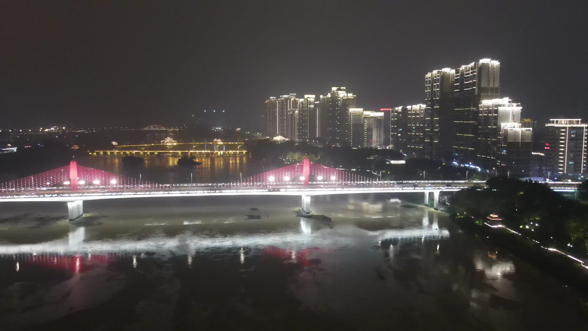 福建漳州备战大桥夜景航拍视频的预览图