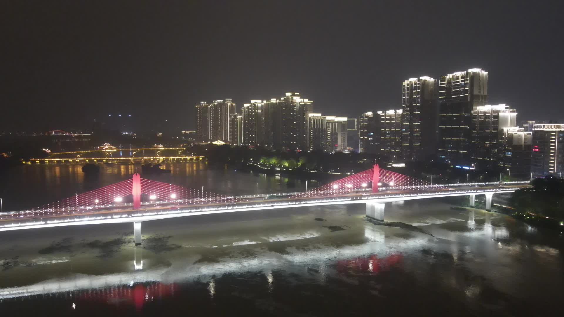 福建漳州备战大桥夜景航拍视频的预览图