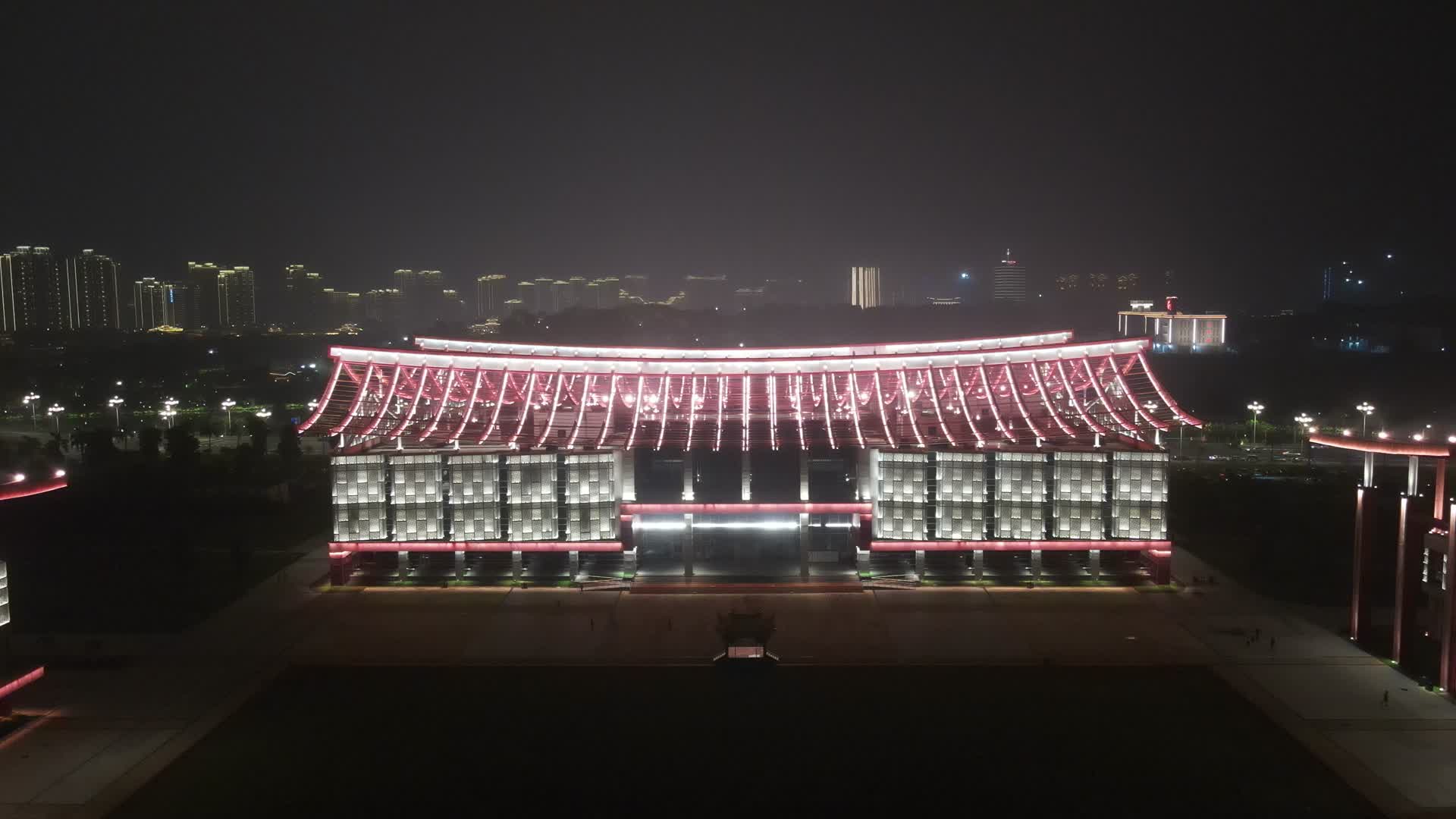 福建漳州博物馆夜景航拍视频的预览图