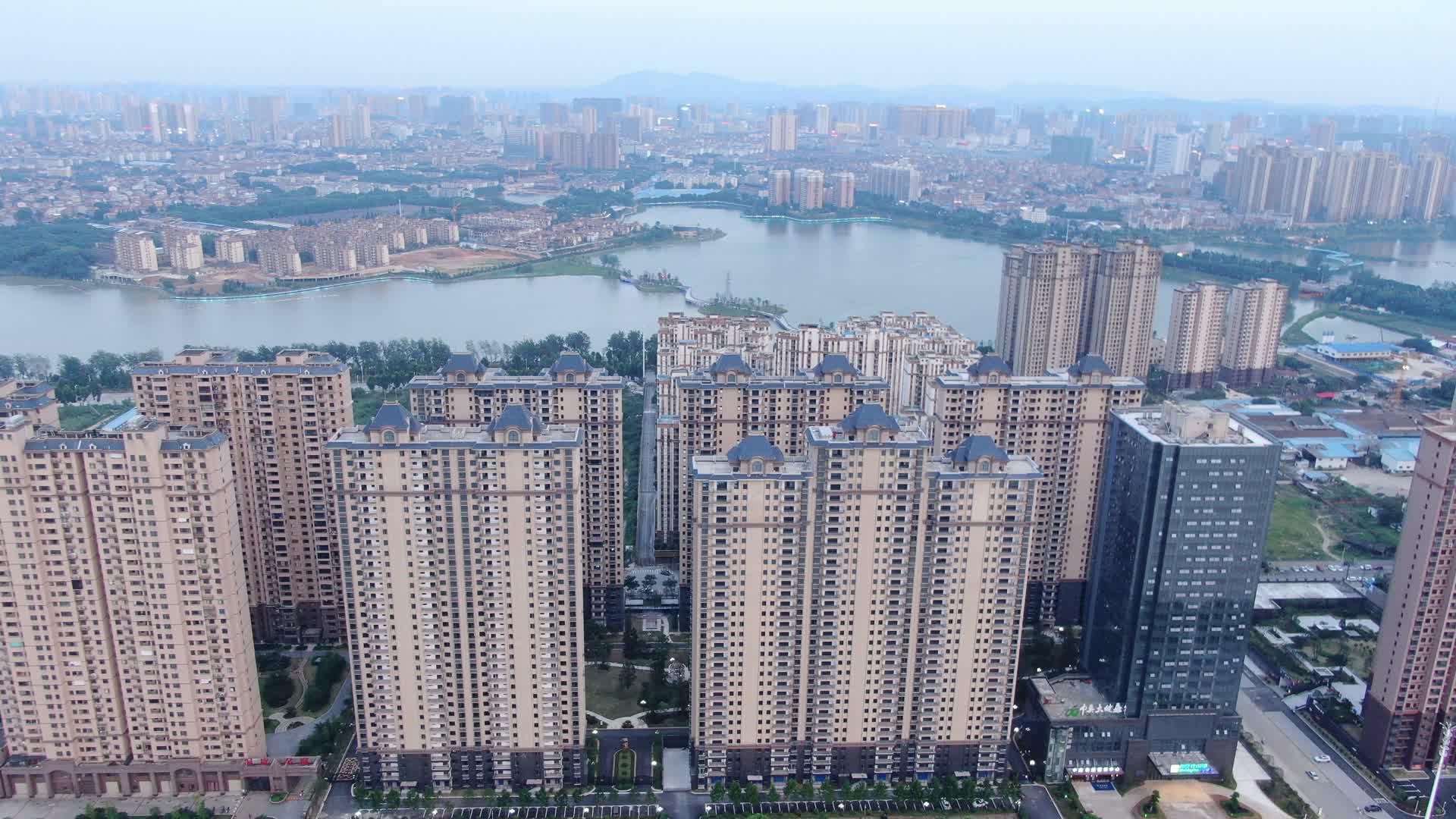 湖南岳阳城市住宅小区航拍视频的预览图