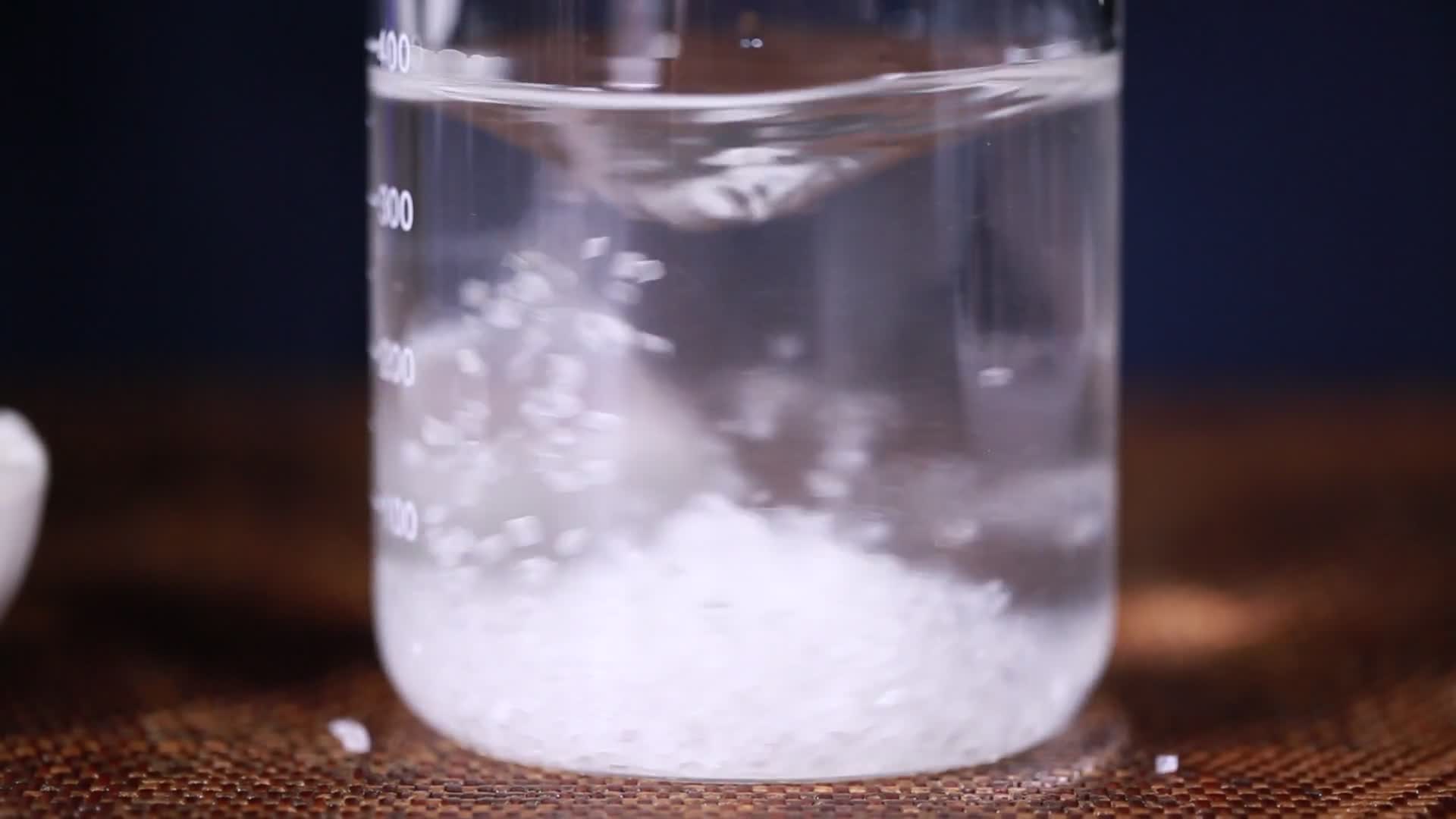 石蜡白蜡白色化学品视频的预览图