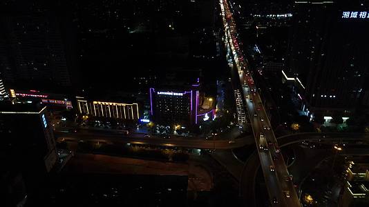 湖南长沙城市夜景灯光交通航拍视频的预览图