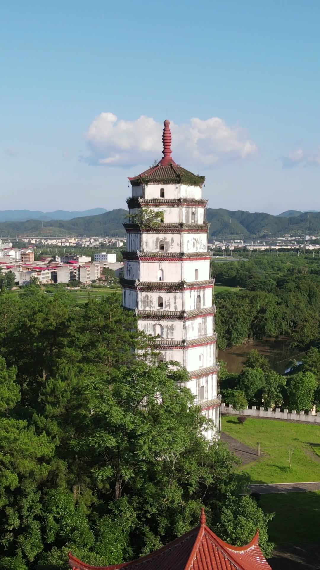 江西瑞金金刚塔竖屏航拍视频的预览图