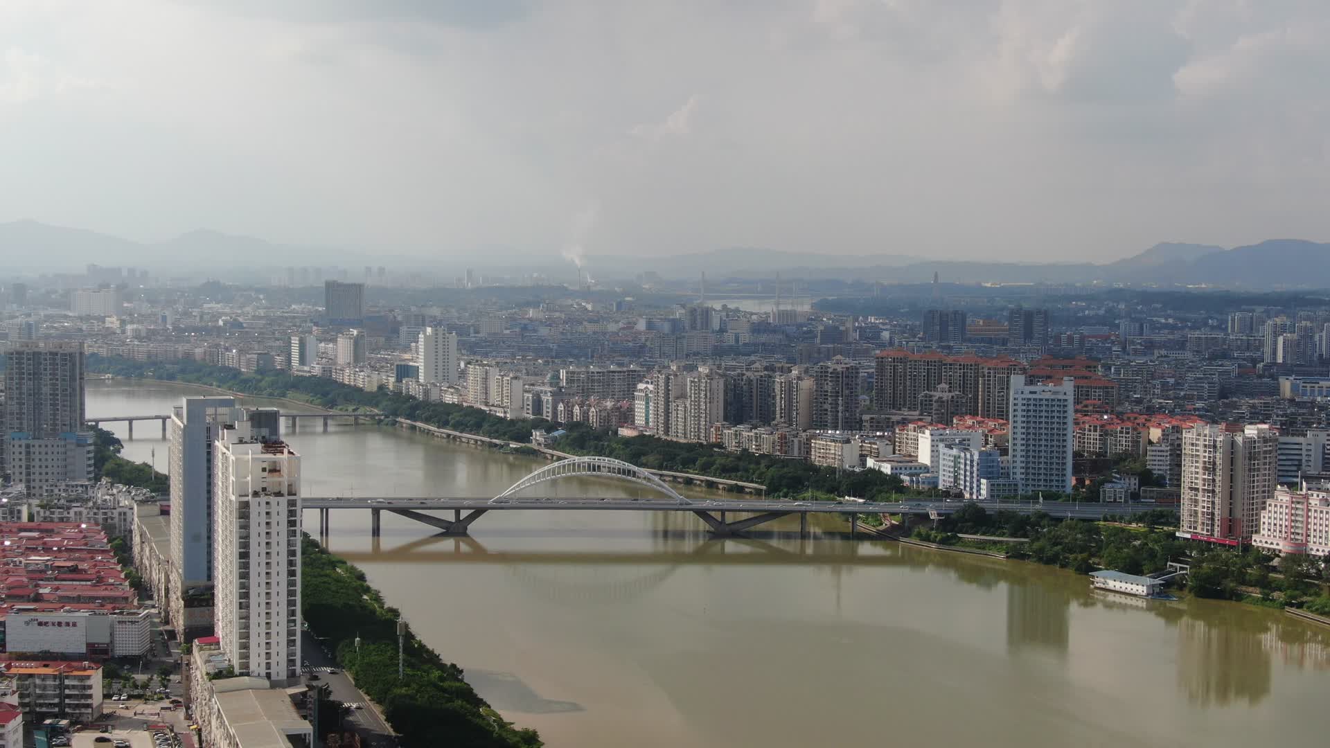 江西赣州漳水大桥航拍视频的预览图