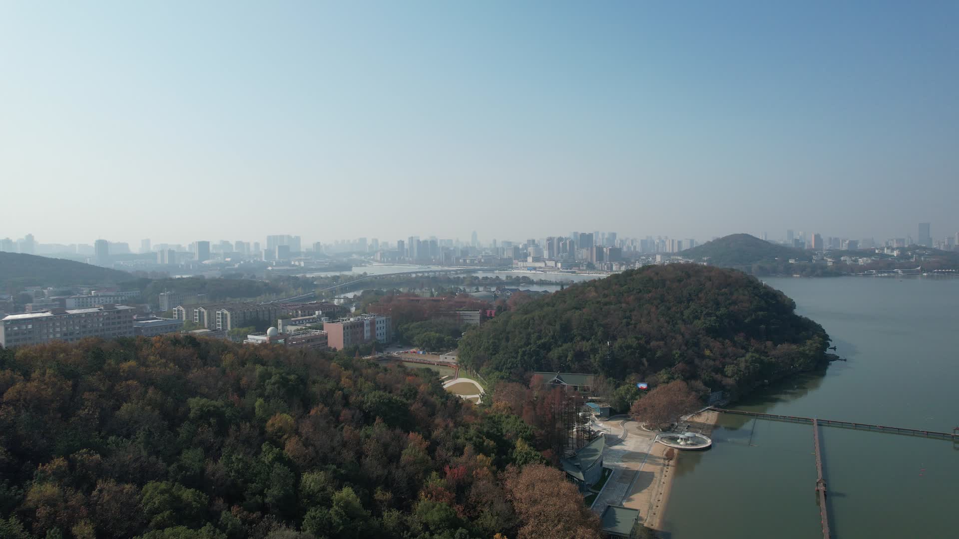 航拍4K武汉东湖视频的预览图