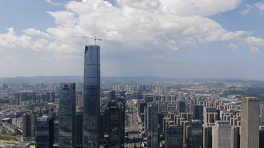 贵阳第一高楼金融城航拍视频的预览图