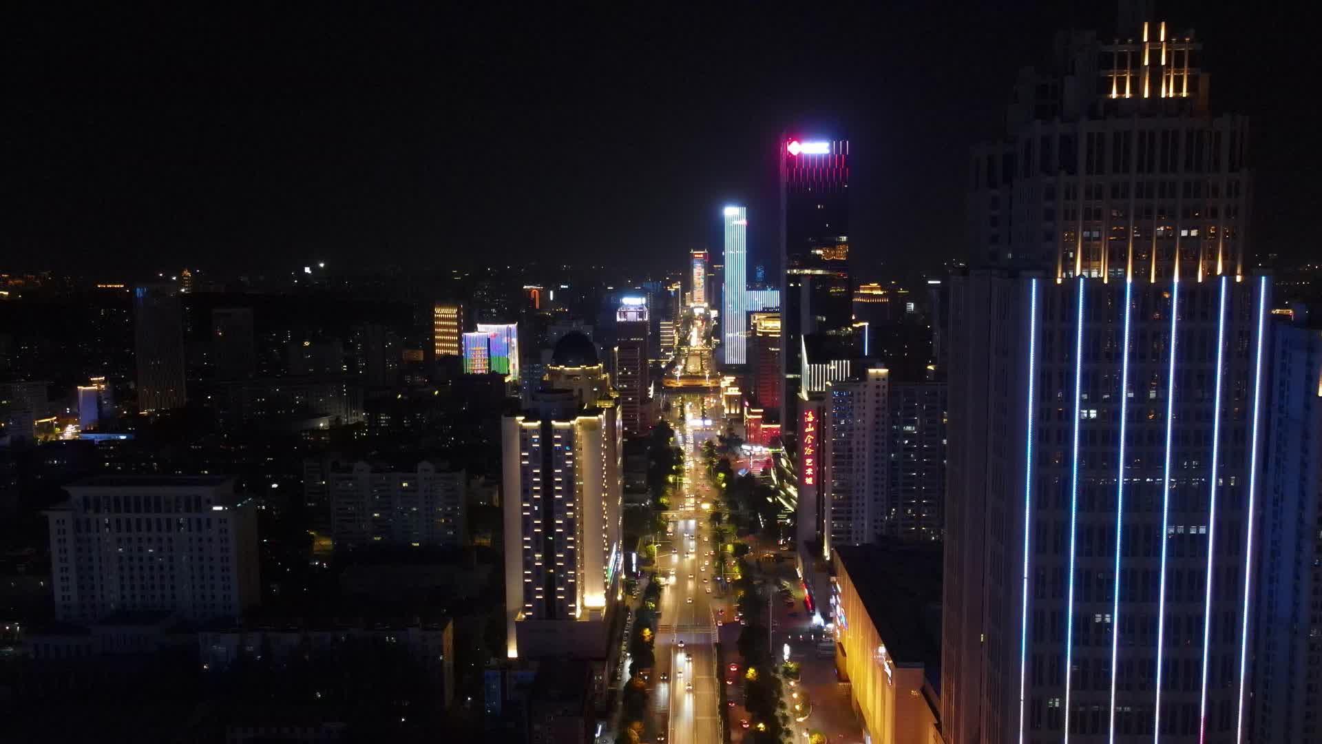 湖北武汉楚河汉街夜景航拍视频的预览图