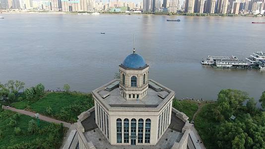 湖北武汉长江抗洪博物馆航拍视频的预览图