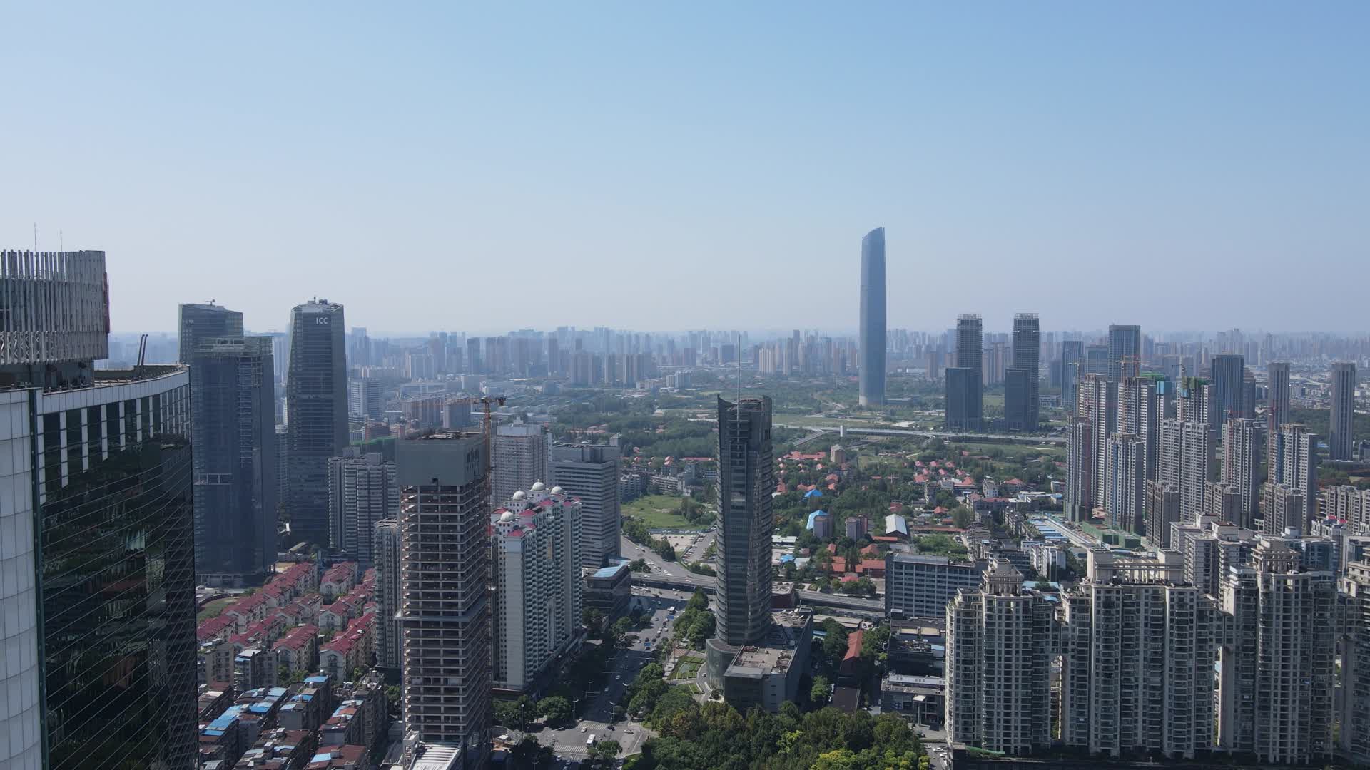 湖北武汉城市高楼建筑商务建筑视频的预览图