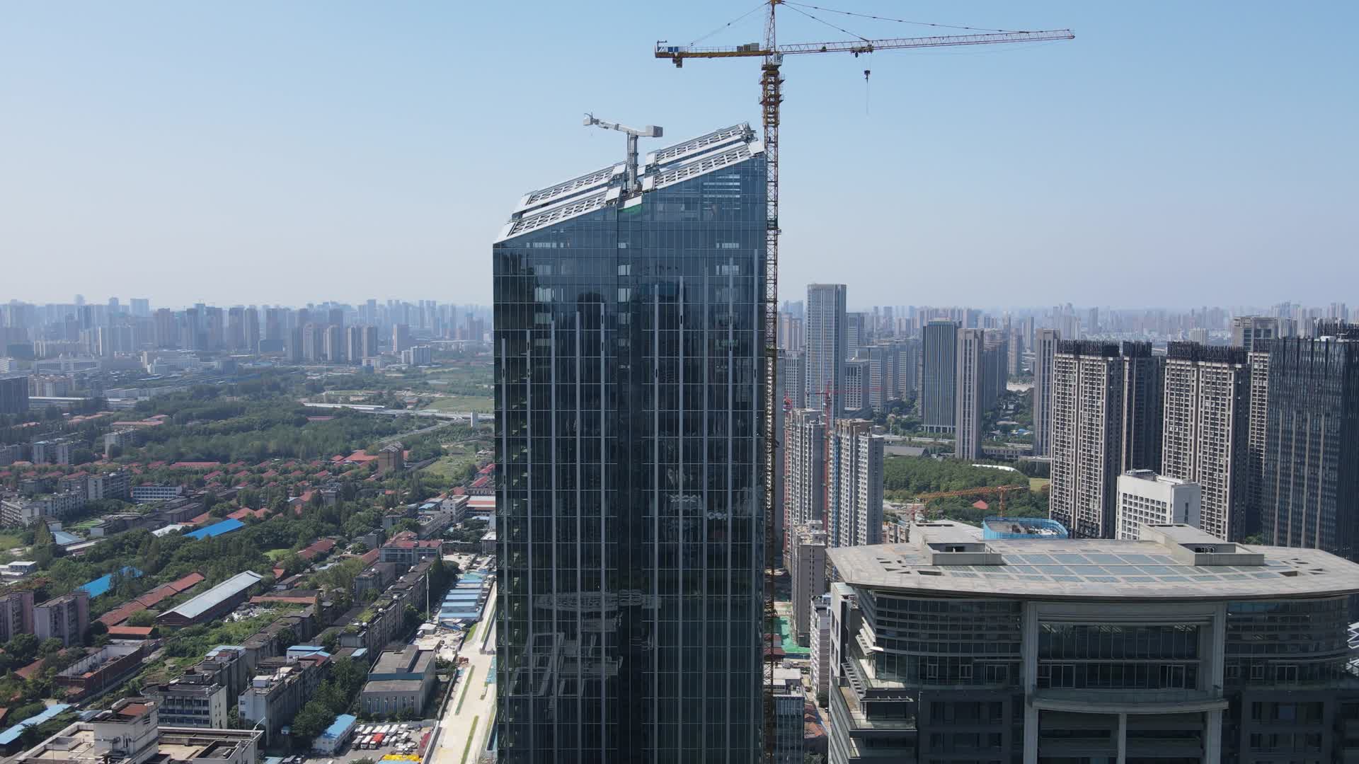 湖北武汉汉口商务建筑航拍视频的预览图