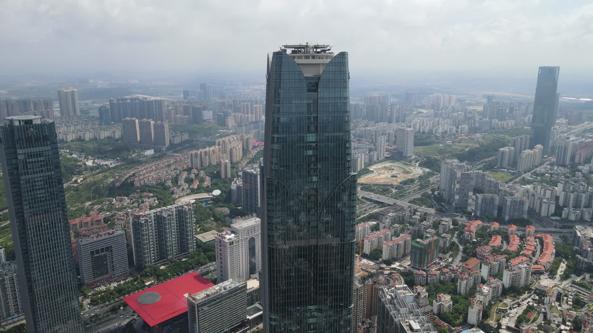 广西南宁琅东商务建筑航拍视频的预览图