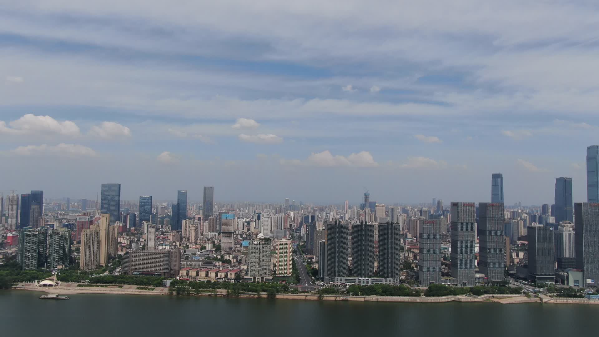 湖南长沙城市全景天际线航拍视频的预览图