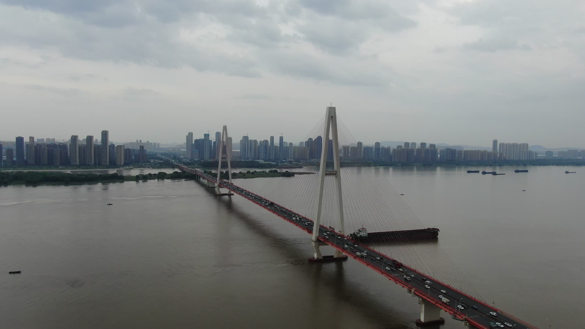湖北武汉白沙洲大桥航拍视频的预览图
