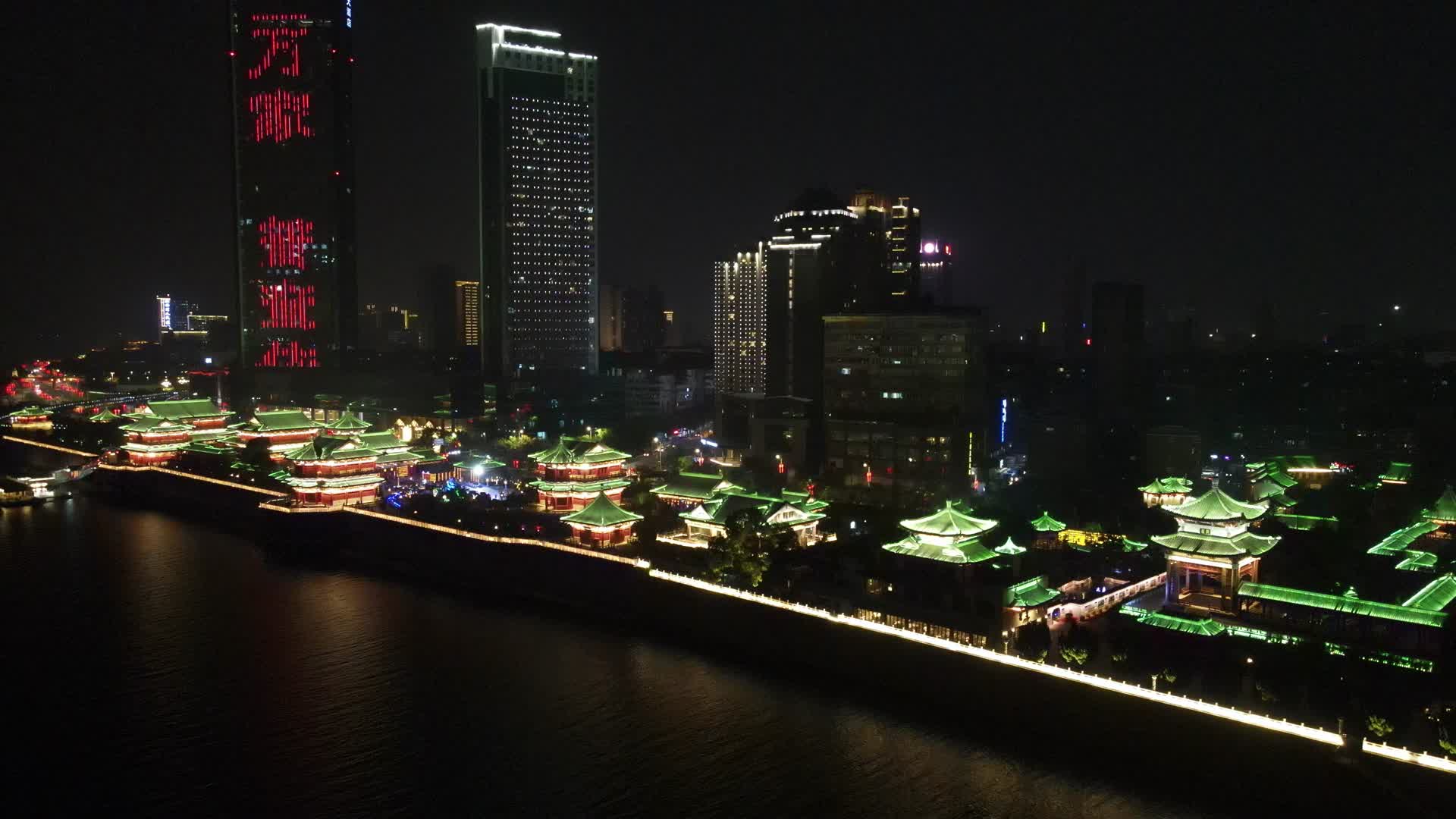 江西南昌滕王阁5A景区夜景航拍视频的预览图
