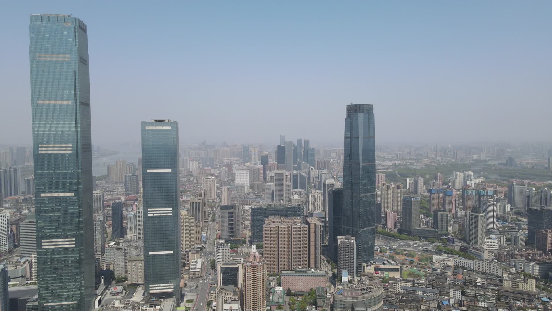 湖南长沙国金中心天际线航拍视频的预览图