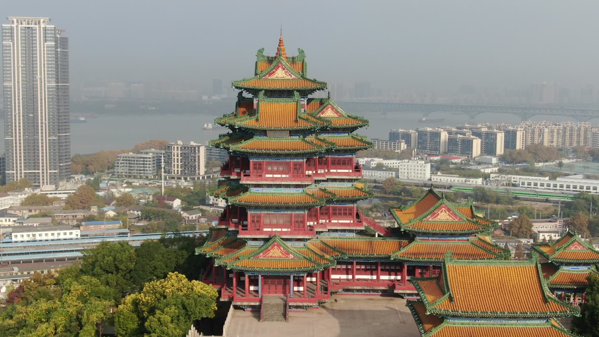 江苏南京阅江楼地标建筑航拍视频的预览图