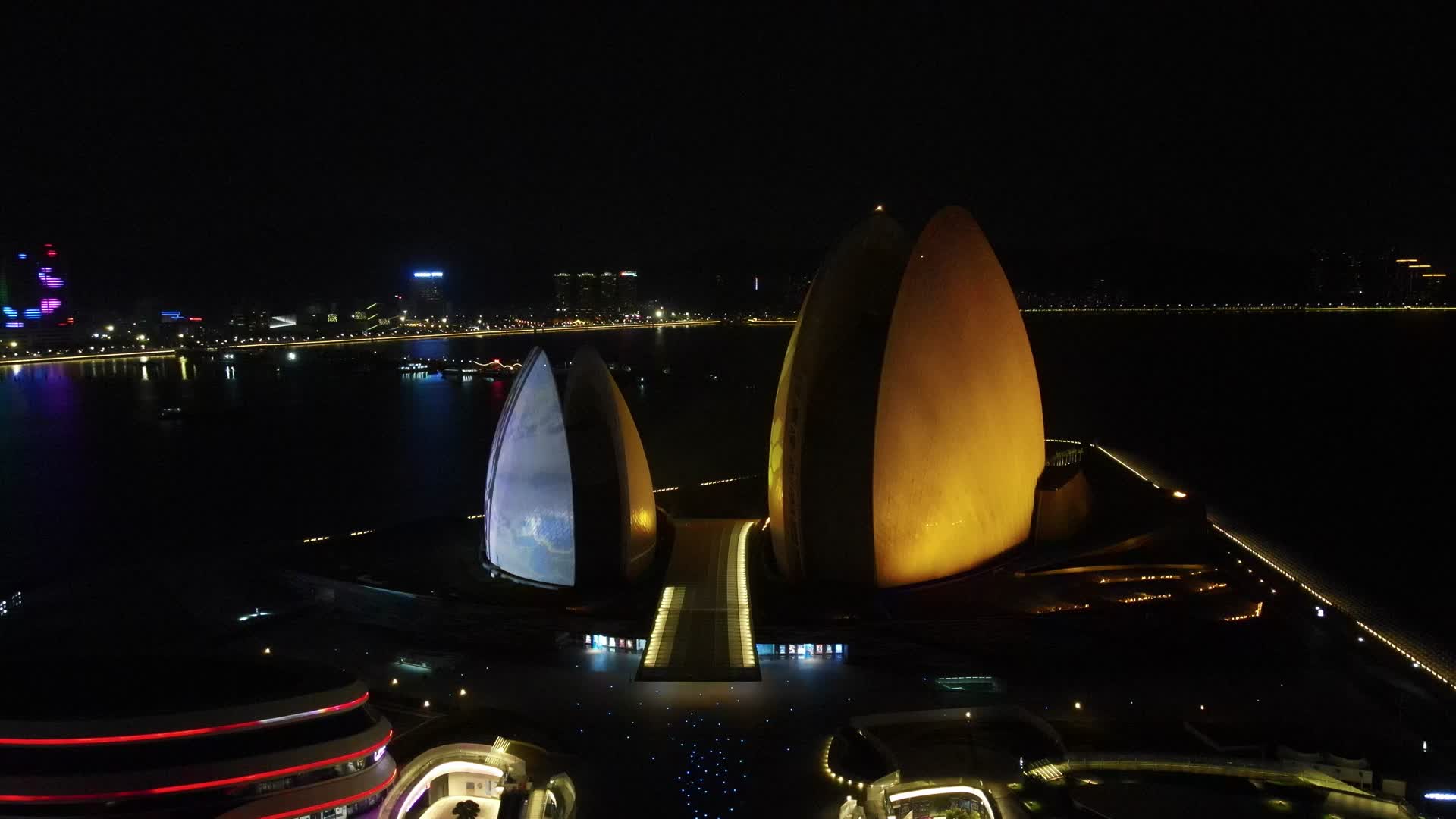航拍广东珠海大剧院日月贝视频的预览图