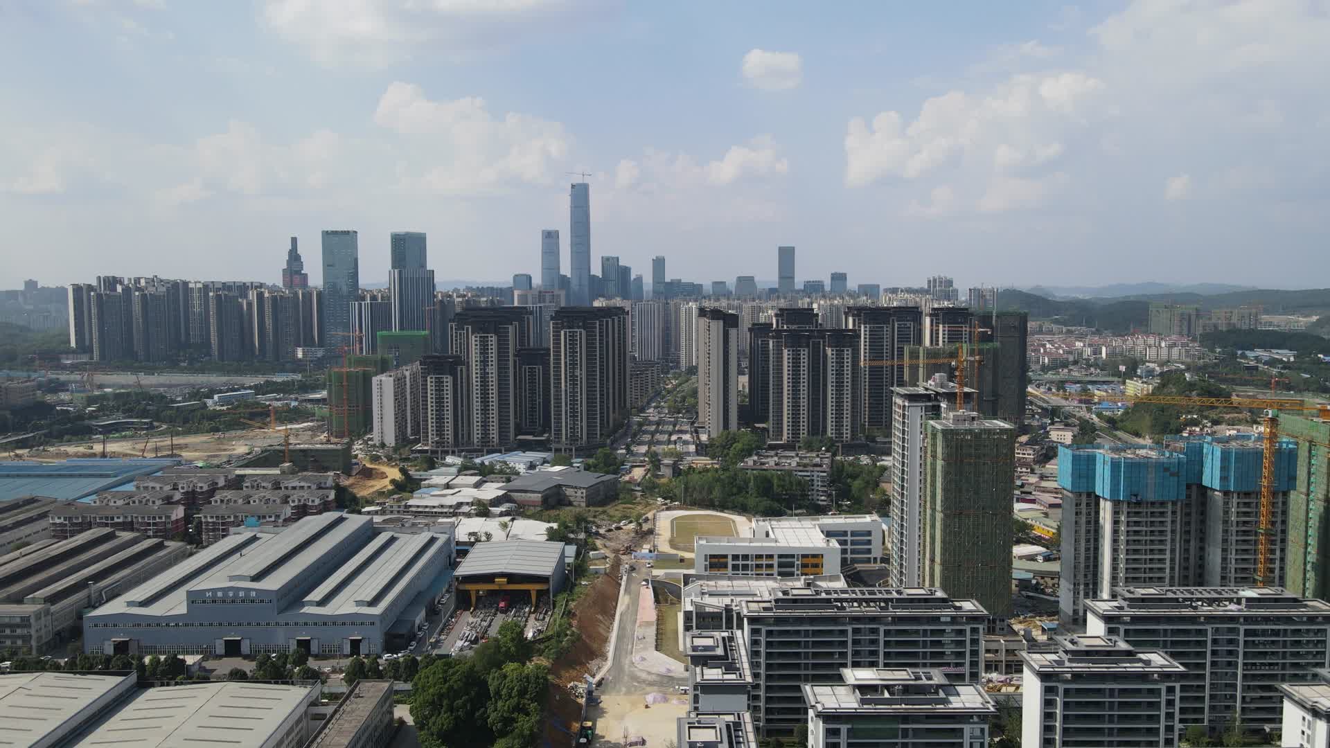 4K航拍贵州贵阳高新区城市建设视频的预览图