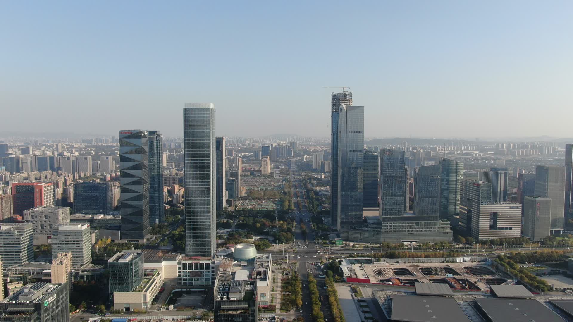 江苏南京河西城市商务建筑南京之眼航拍视频的预览图