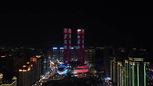 4K航拍贵州贵阳花果园双子塔夜景视频的预览图