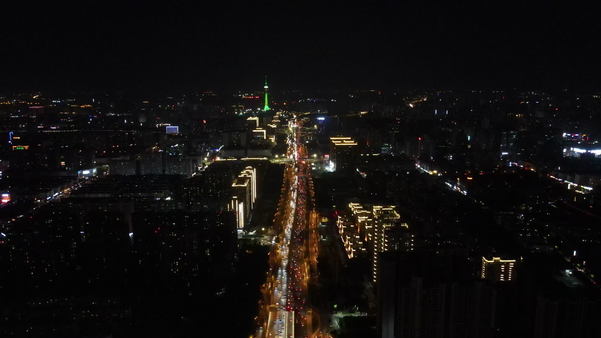 4K航拍河南郑州中州大道车流夜景视频的预览图