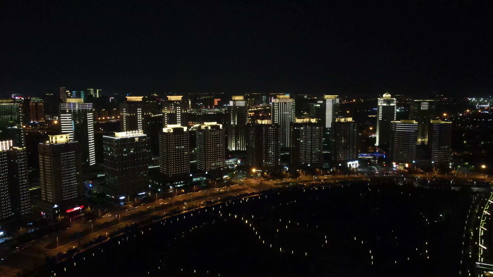 4K航拍郑州会展中心夜景灯光视频的预览图