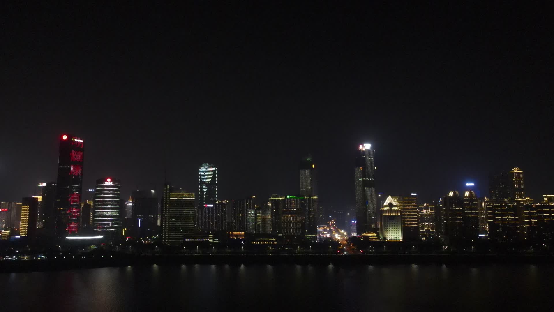 江西南昌红谷滩夜景航拍视频的预览图