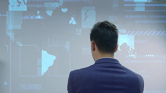 4K企业高层商务科技虚拟屏合成AE模板视频的预览图