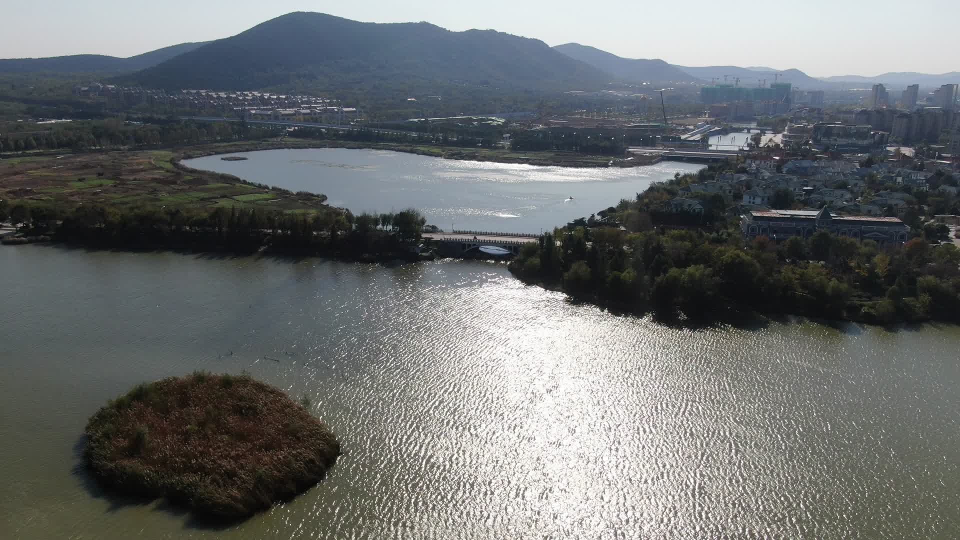4K航拍江苏徐州云龙湖5A景区视频的预览图