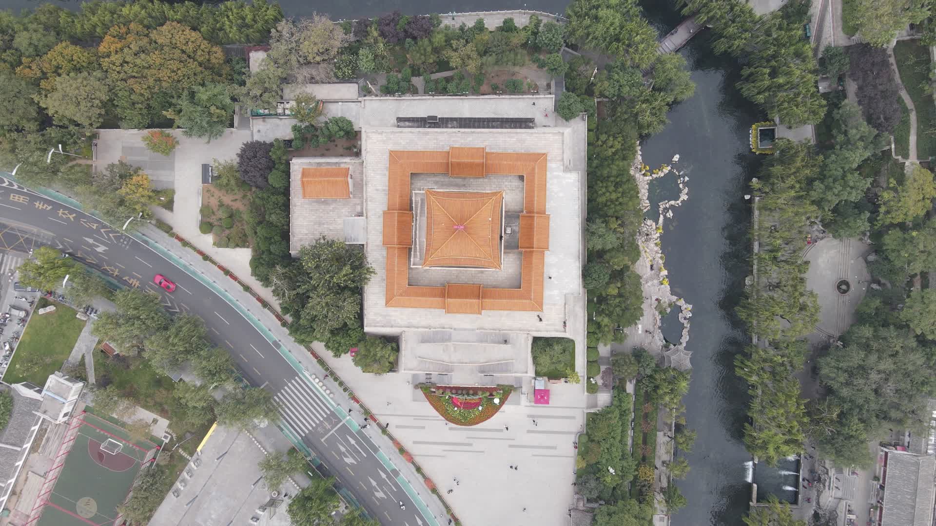 4K航拍山东济南解放阁纪念馆视频的预览图