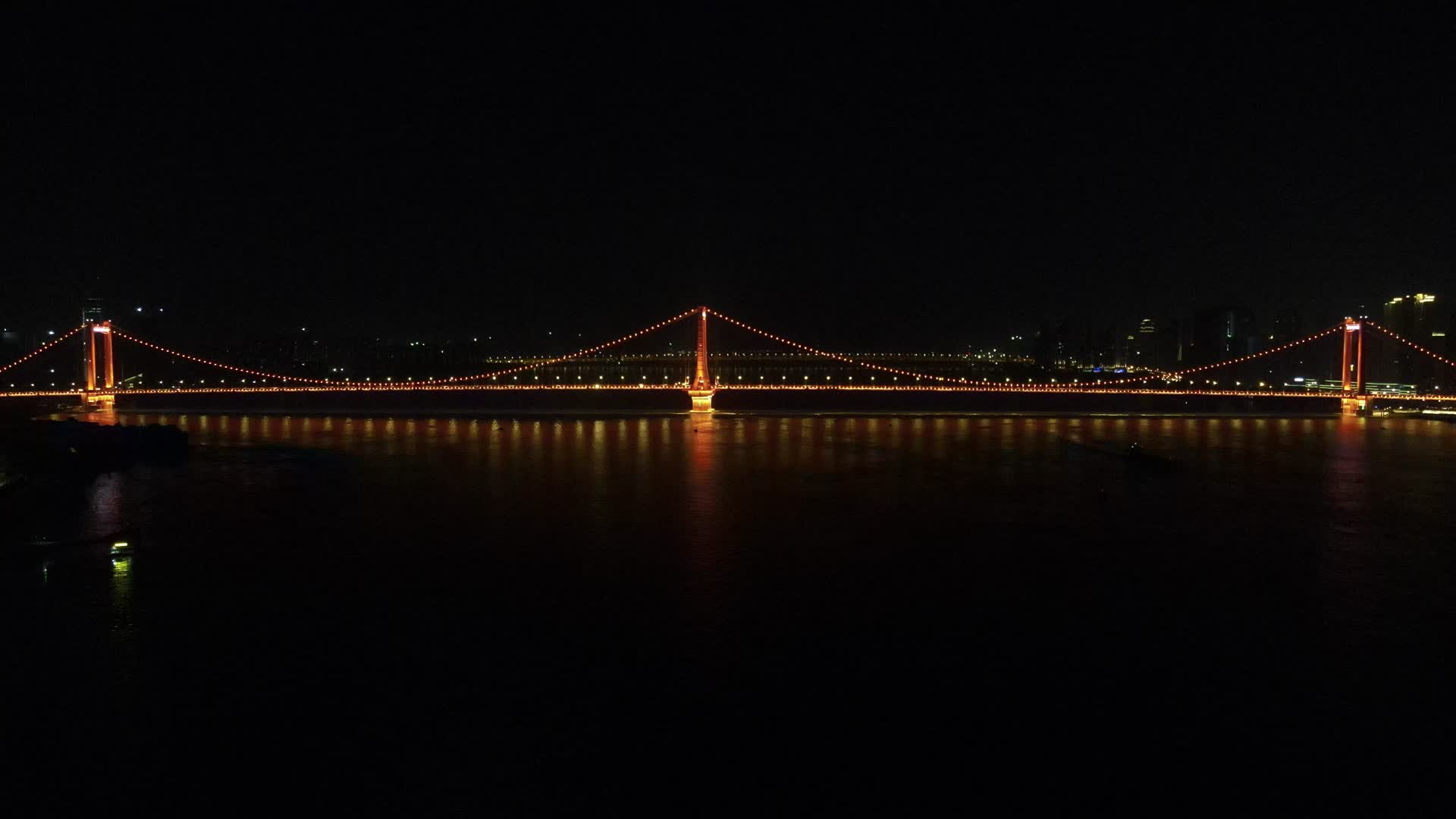4K航拍湖北武汉鹦鹉洲长江大桥夜景视频的预览图